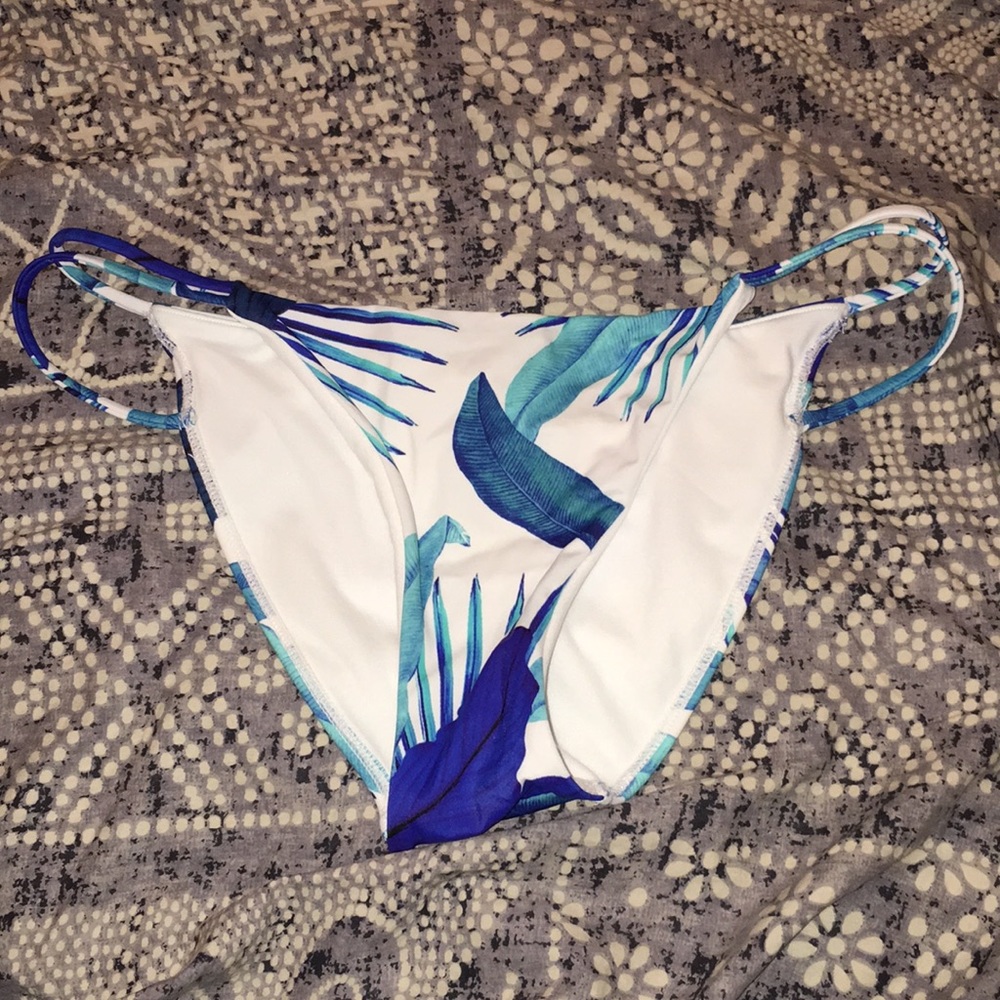 Bathing suit bottoms